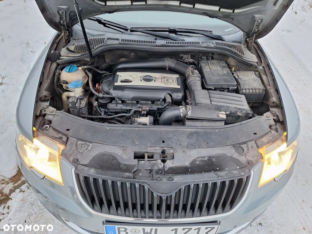 Skoda Superb 1.8 TSI DSG Exclusive - 30