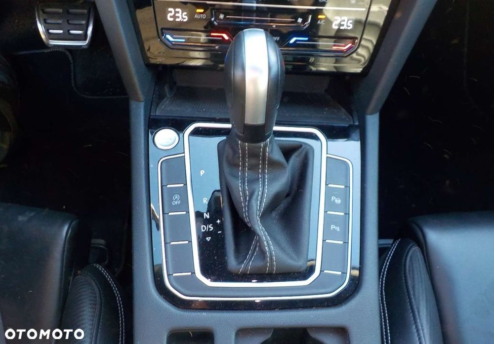 Volkswagen Passat - 26
