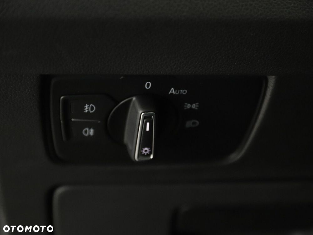 Volkswagen Passat 2.0 TSI 4Mot R-Line Edition DSG - 33