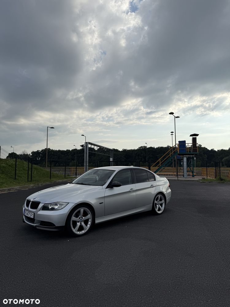 BMW Seria 3 318d - 21