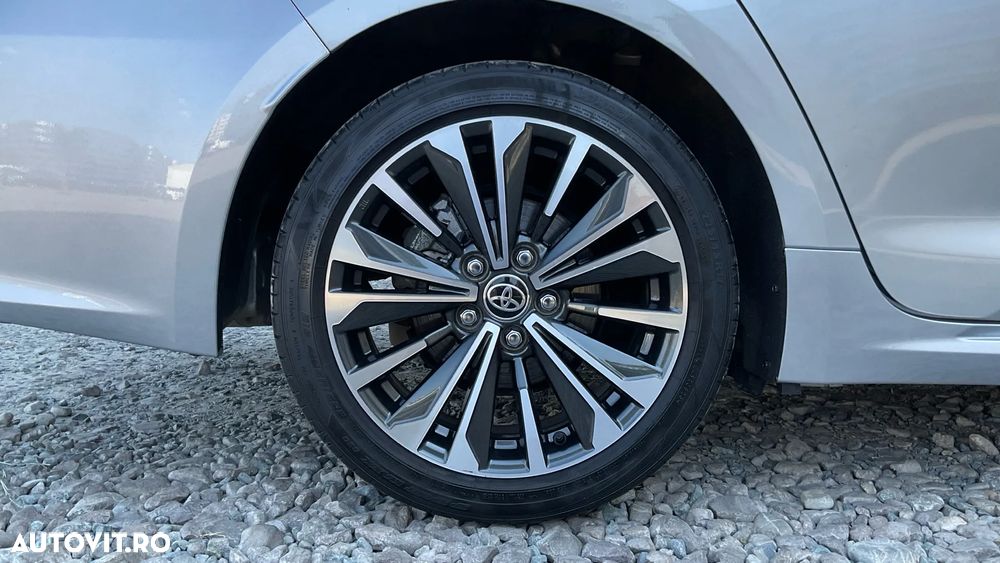 Toyota Corolla 1.8 HSD Dynamic - 31