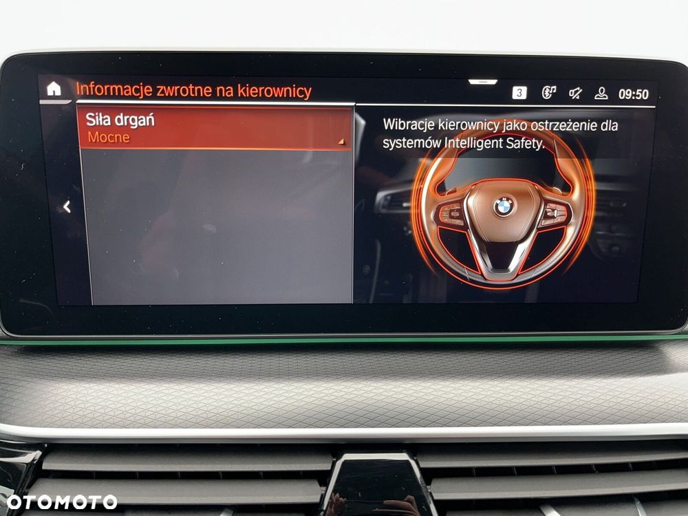 BMW Seria 5 520d xDrive mHEV M Sport sport - 38