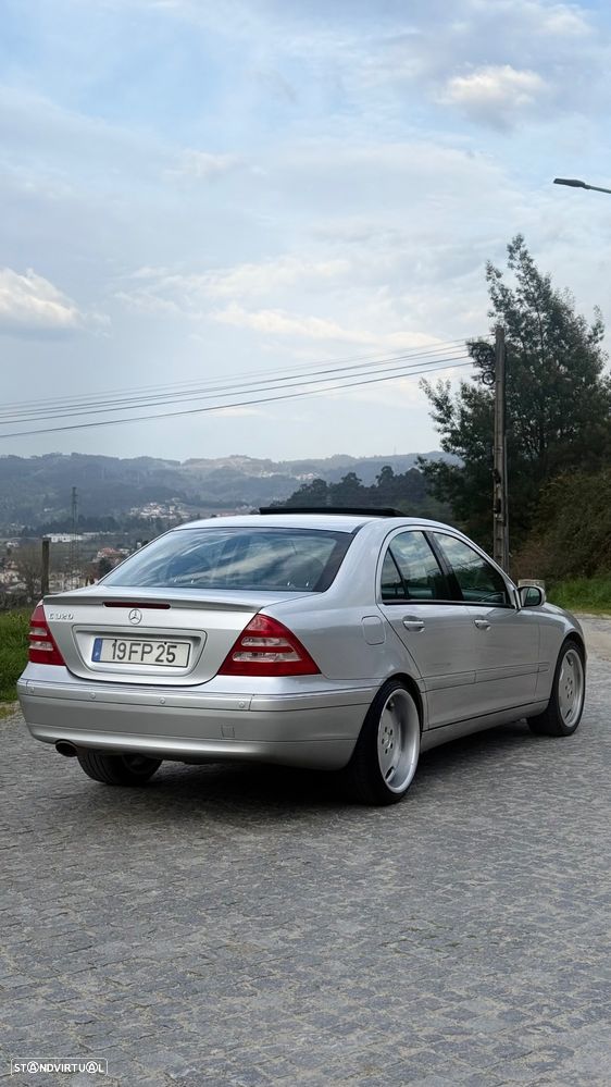 Mercedes-Benz C 320 4Matic Avantgarde - 3