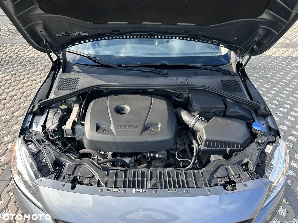 Volvo S60 T5 Drive-E Dynamic Edition (Momentum) - 25