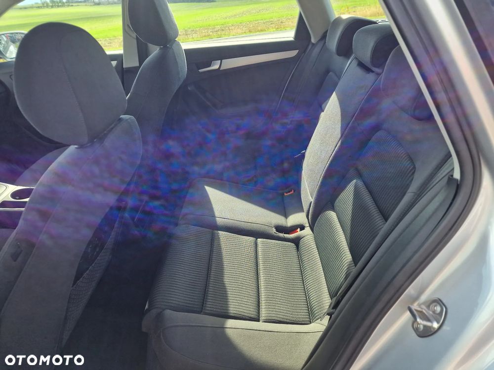 Audi A4 Avant 2.0 TDI DPF quattro - 21