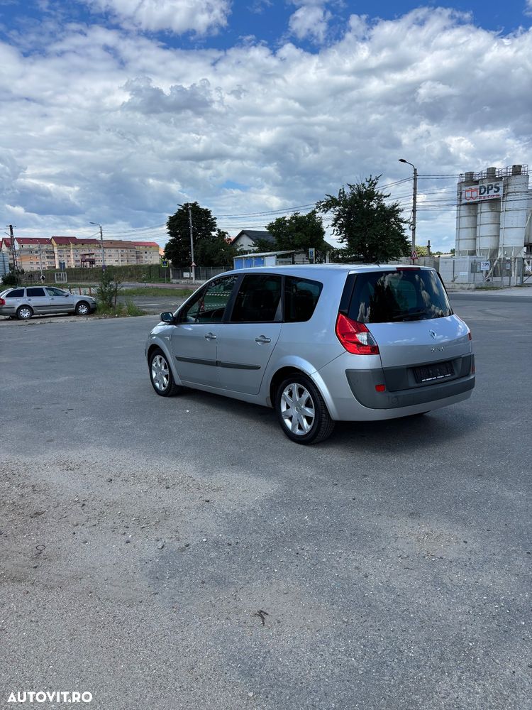 Renault Grand Scenic 1.9 dCi XXL FAP Avantage - 4