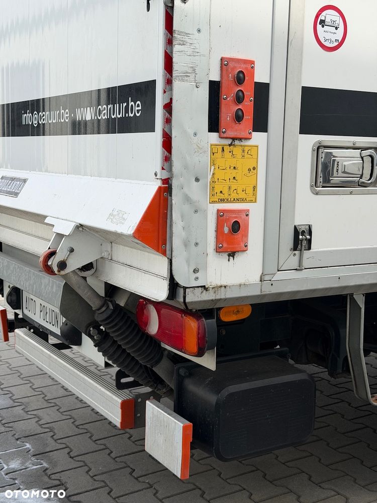 Mercedes-Benz Sprinter - 14