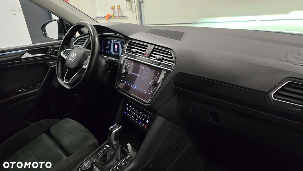 Volkswagen Tiguan 2.0 TSI 4Mot Elegance DSG - 19