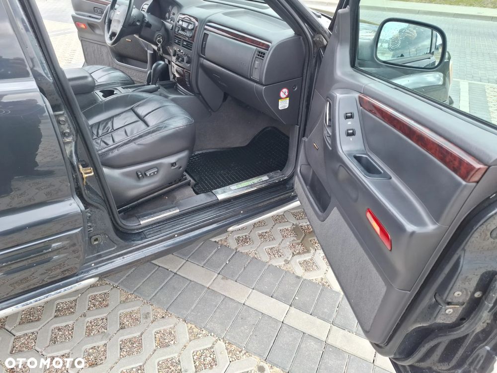 Jeep Grand Cherokee - 14