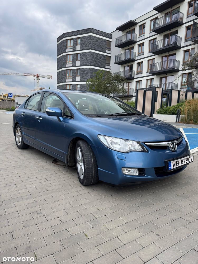 Honda Civic 1.8 Comfort - 3