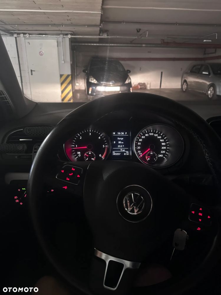 Volkswagen Golf 2.0 TDI Highline DSG - 9