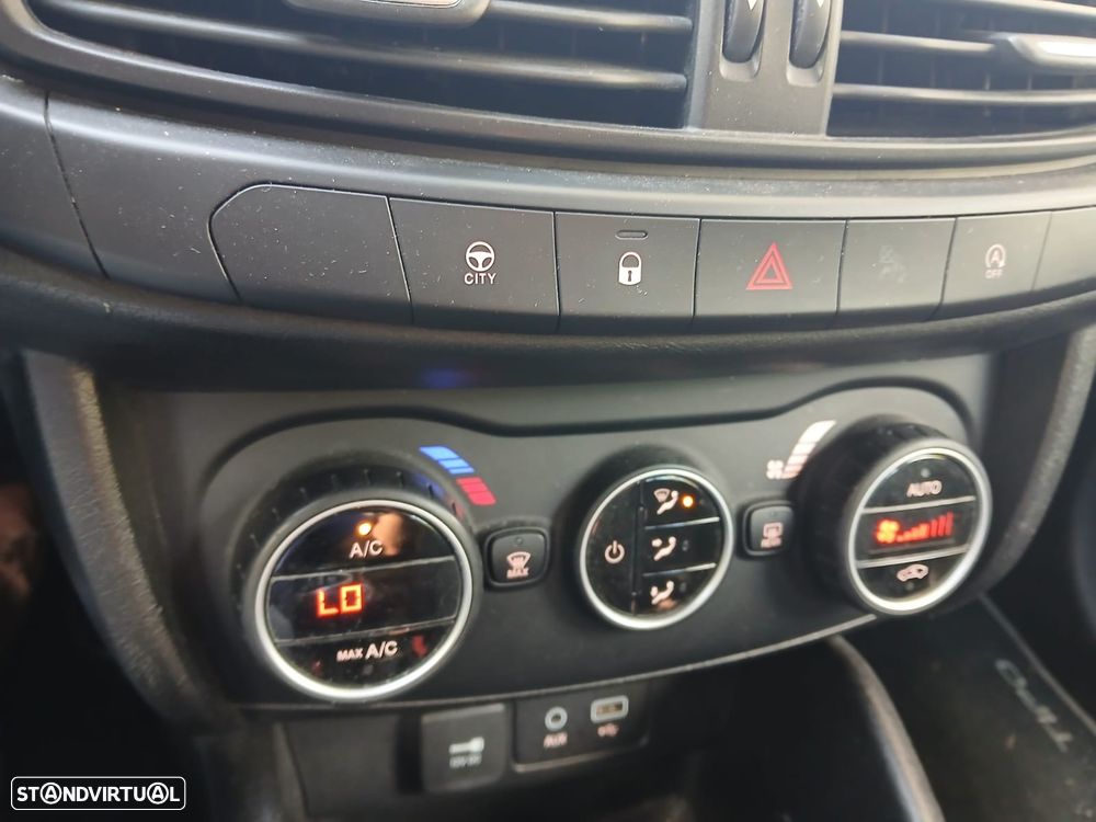 Fiat Tipo Station Wagon 1.6 M-Jet Lounge J17 - 16