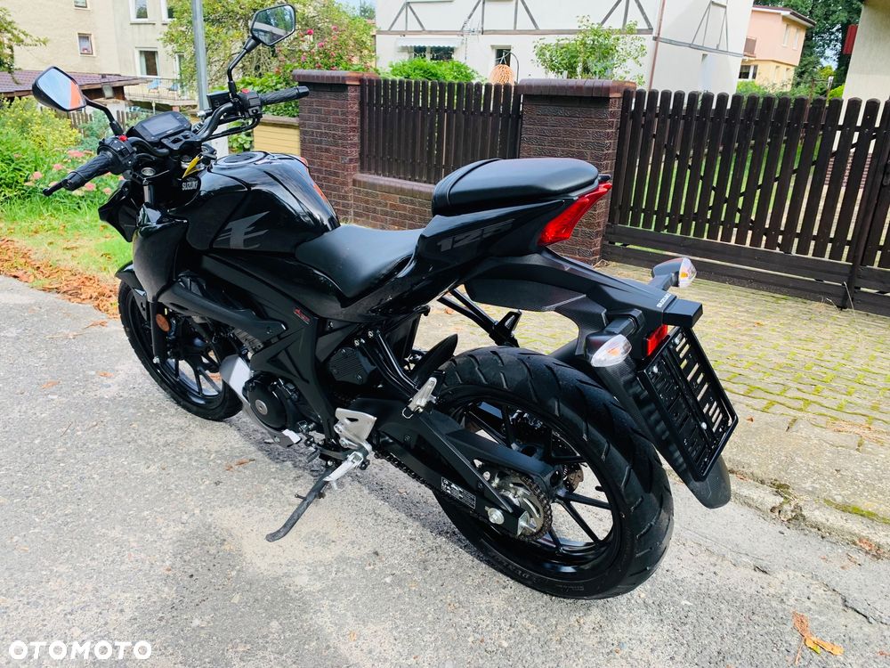Suzuki GSX - 6