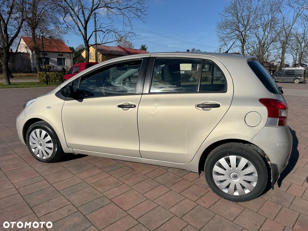 Toyota Yaris 1.33 Luna - 27