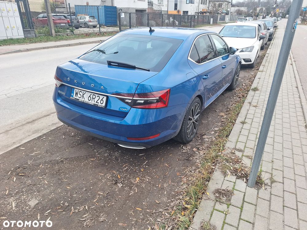 Skoda Superb 2.0 TDI SCR 4x4 L&K DSG - 8