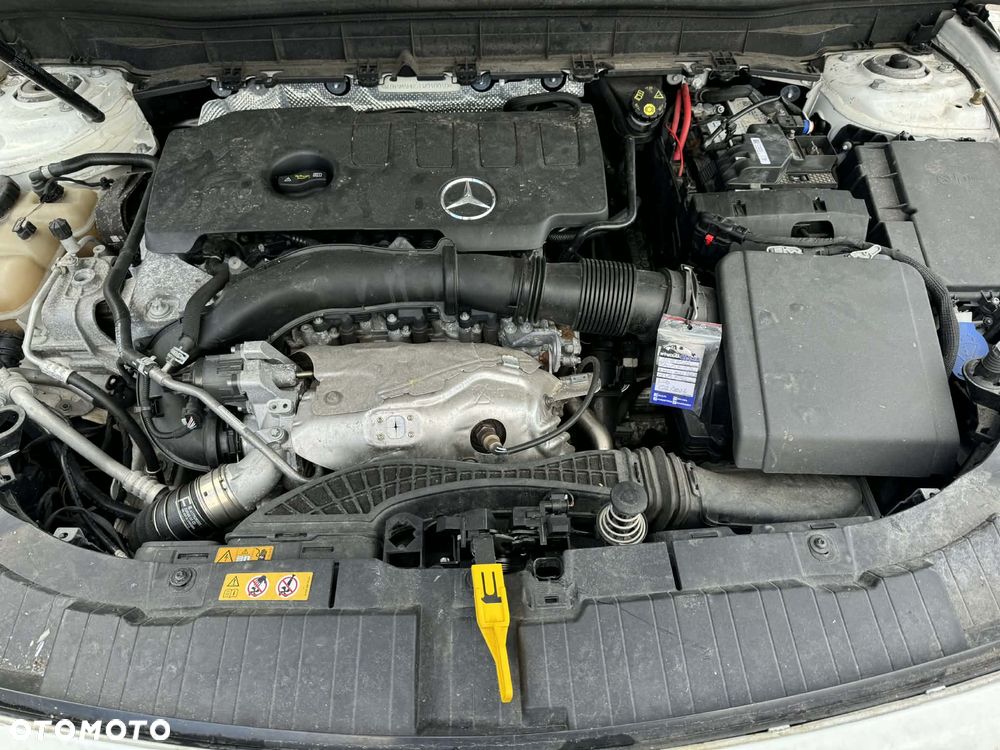Mercedes-Benz GLB 250 4-Matic 8G-DCT - 6