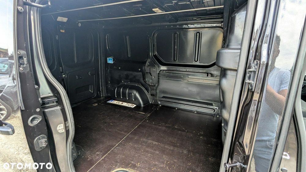 Opel Vivaro - 13