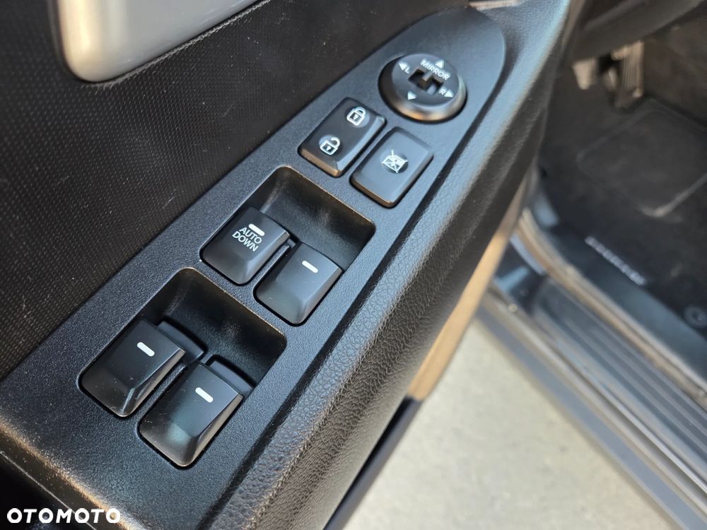 Kia Sportage 1.7 CRDI 2WD ISG Spirit - 17