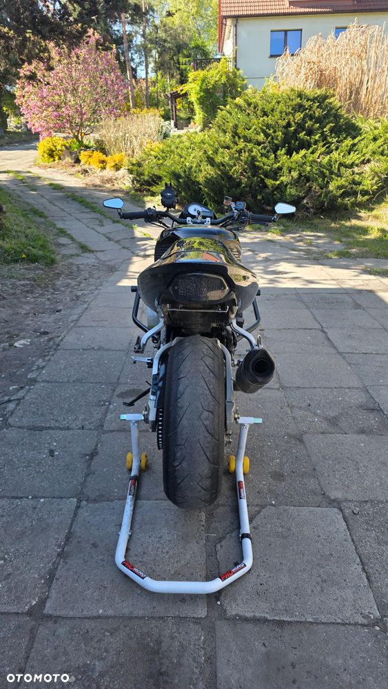 Suzuki GSX-R - 4