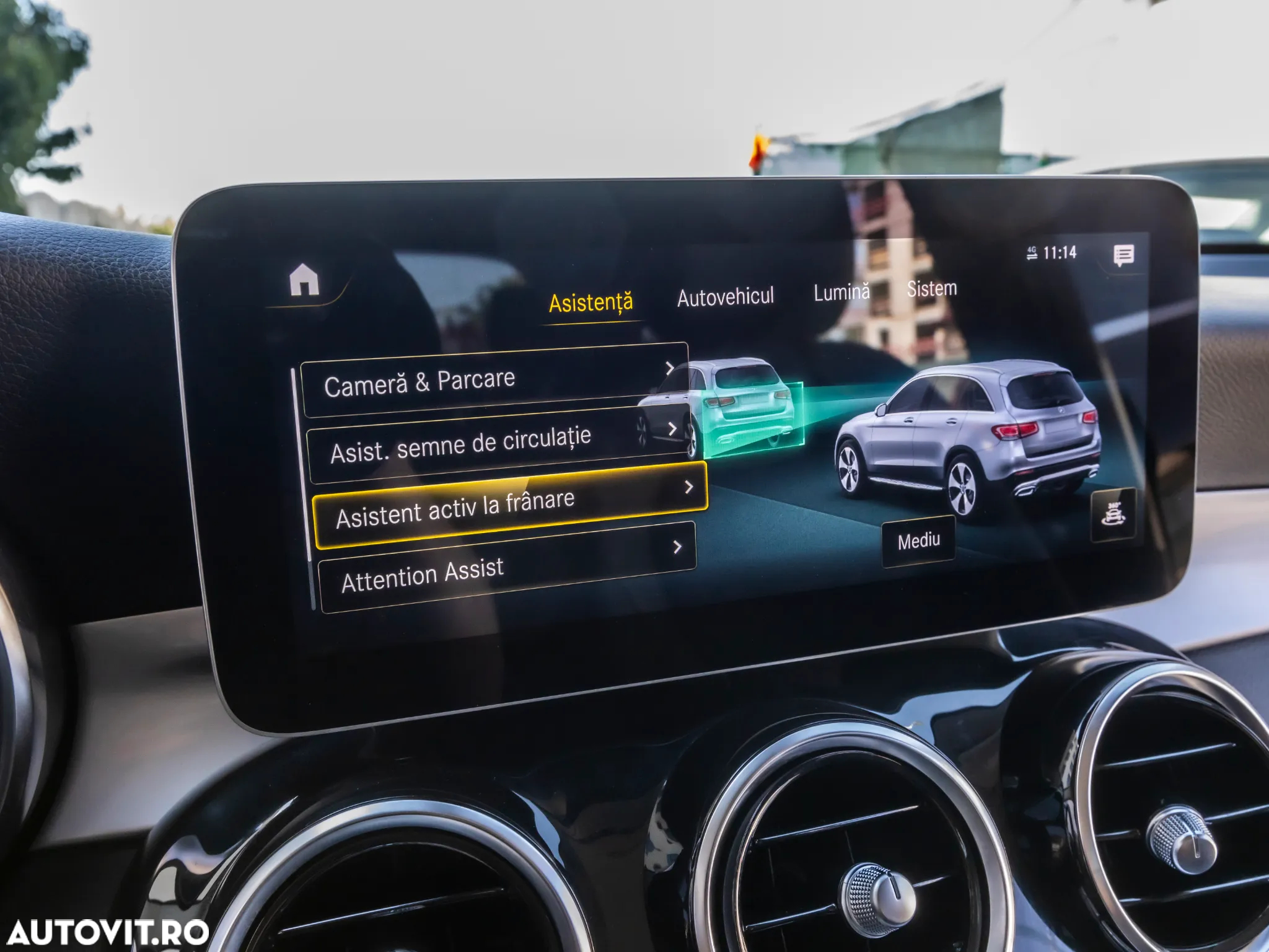 Mercedes-Benz GLC 300 e 4Matic 9G-TRONIC - 27