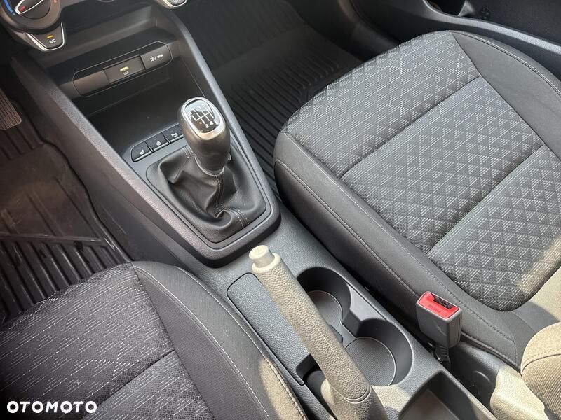 Kia Rio - 17