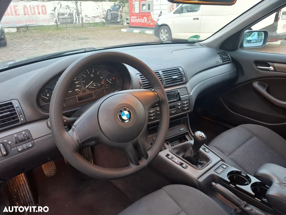 BMW Seria 3 318i Edition Exclusive - 7