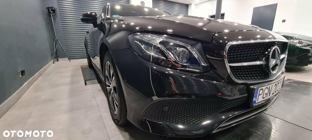 Mercedes-Benz Klasa E 200 4-Matic 9G-TRONIC - 11