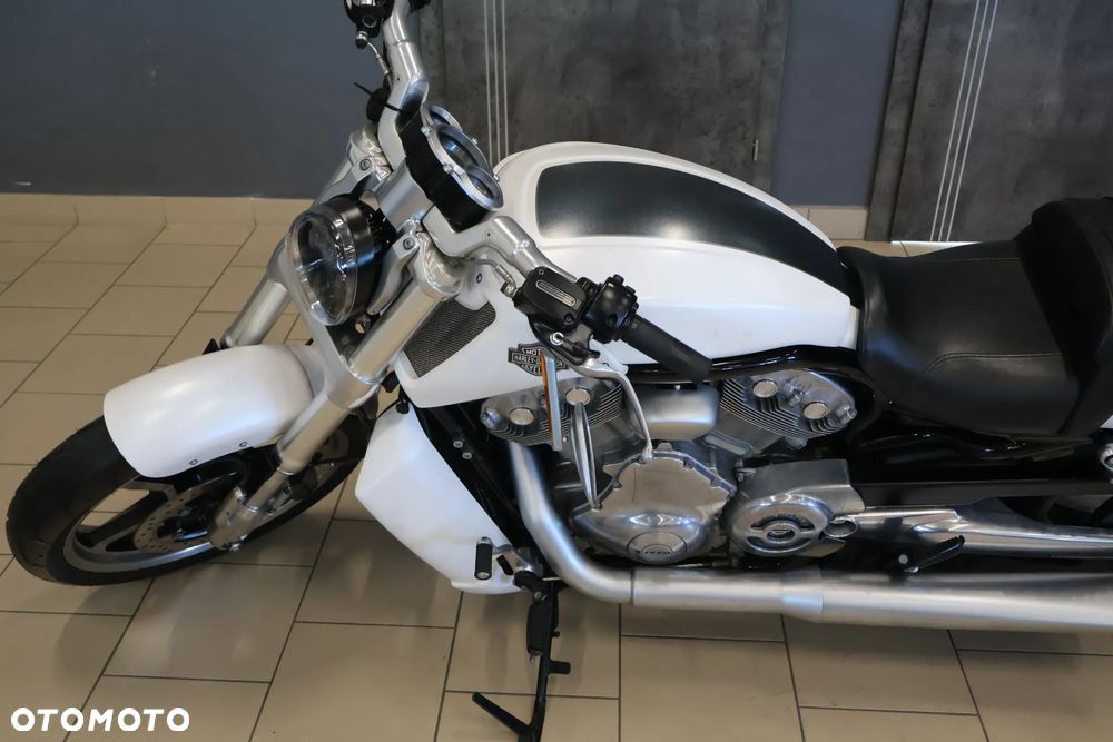 Harley-Davidson V-Rod Muscle - 21