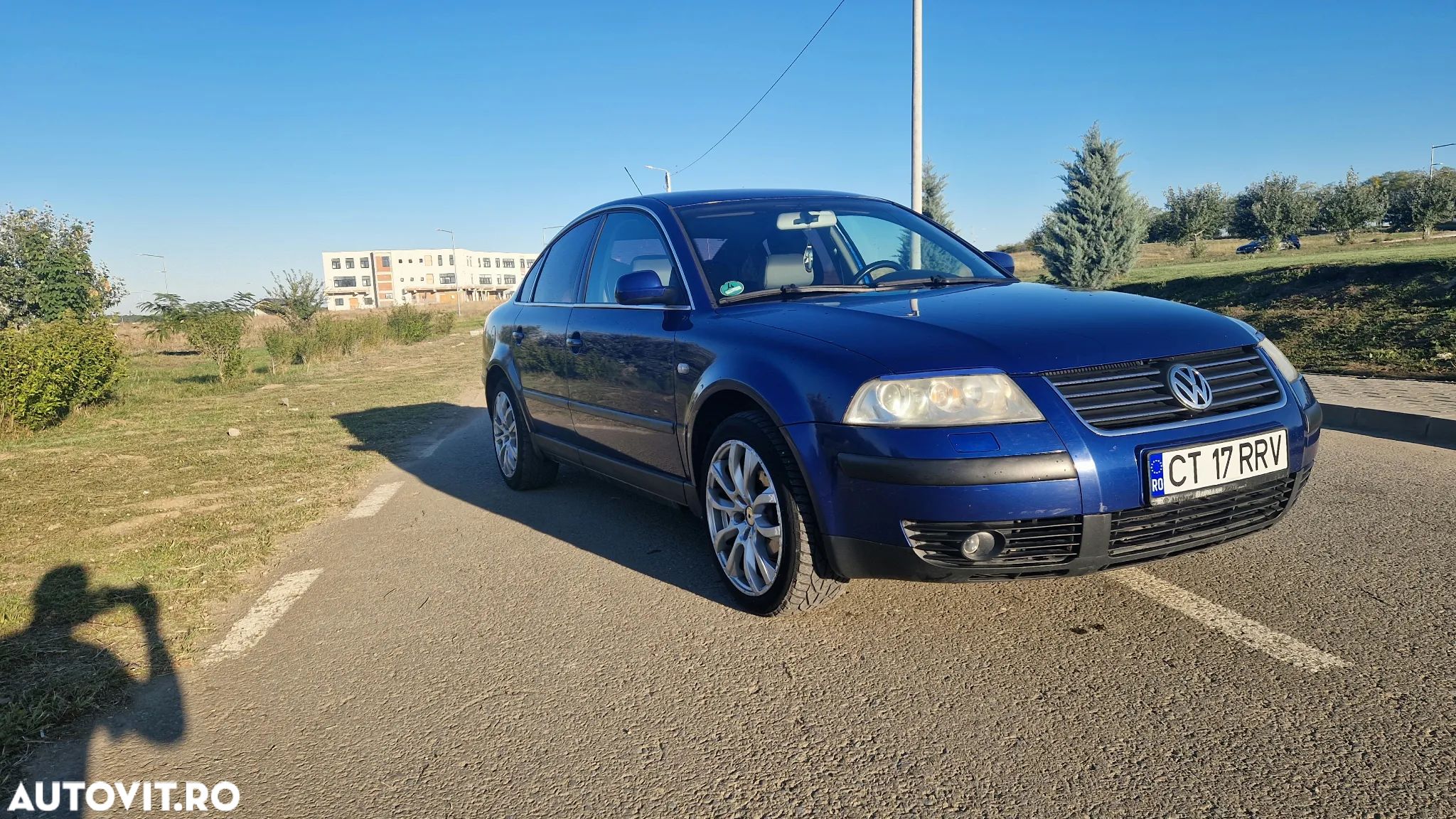Volkswagen Passat - 1