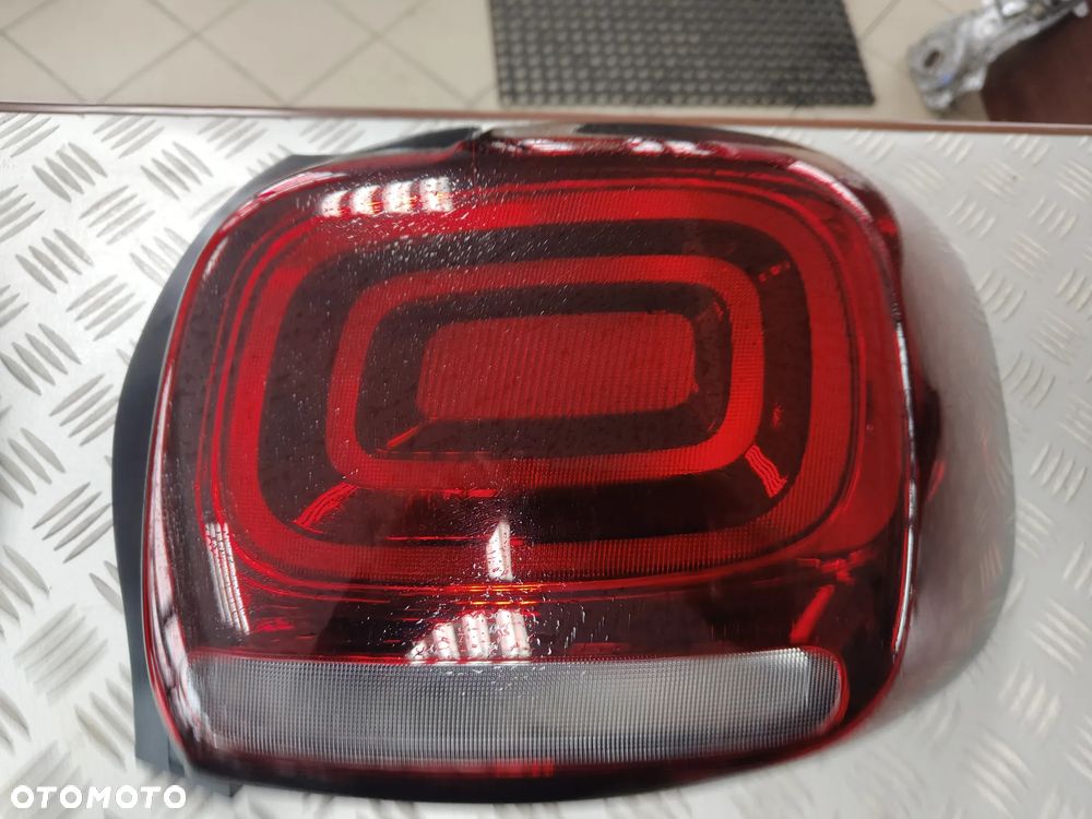 Citroen C3 Aircross prawa lampa tył EU