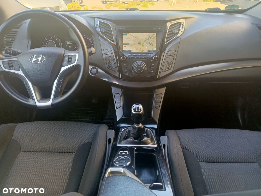 Hyundai i40 i40cw 1.7 CRDi Fifa World Cup Edition - 12