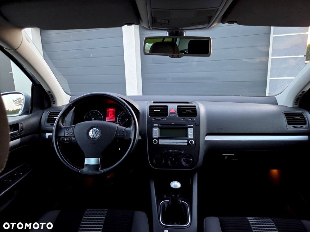 Volkswagen Golf - 31