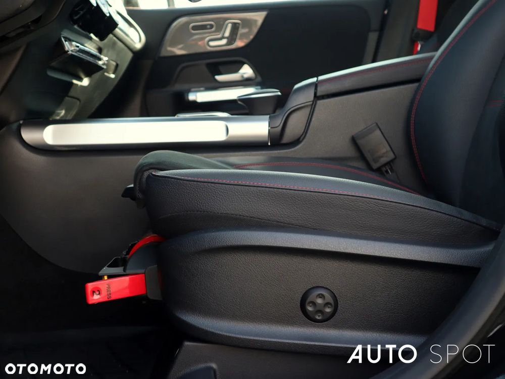 Mercedes-Benz GLB AMG 35 4-Matic - 21