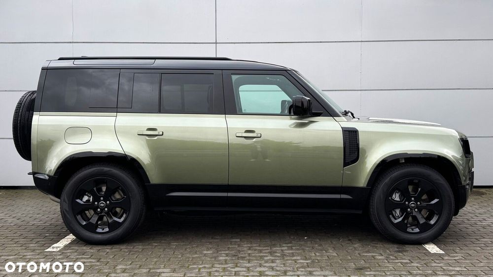 Land Rover Defender - 4