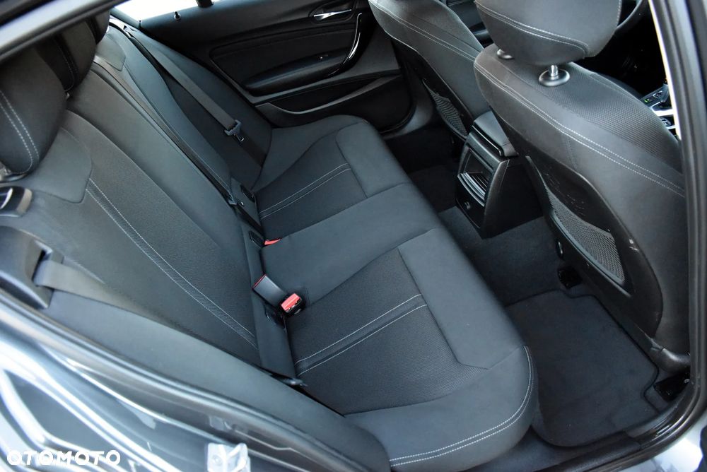 BMW Seria 1 116d Sport Line - 32