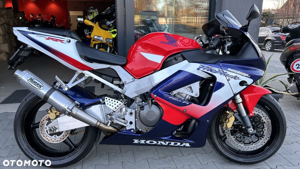 Honda CBR - 27
