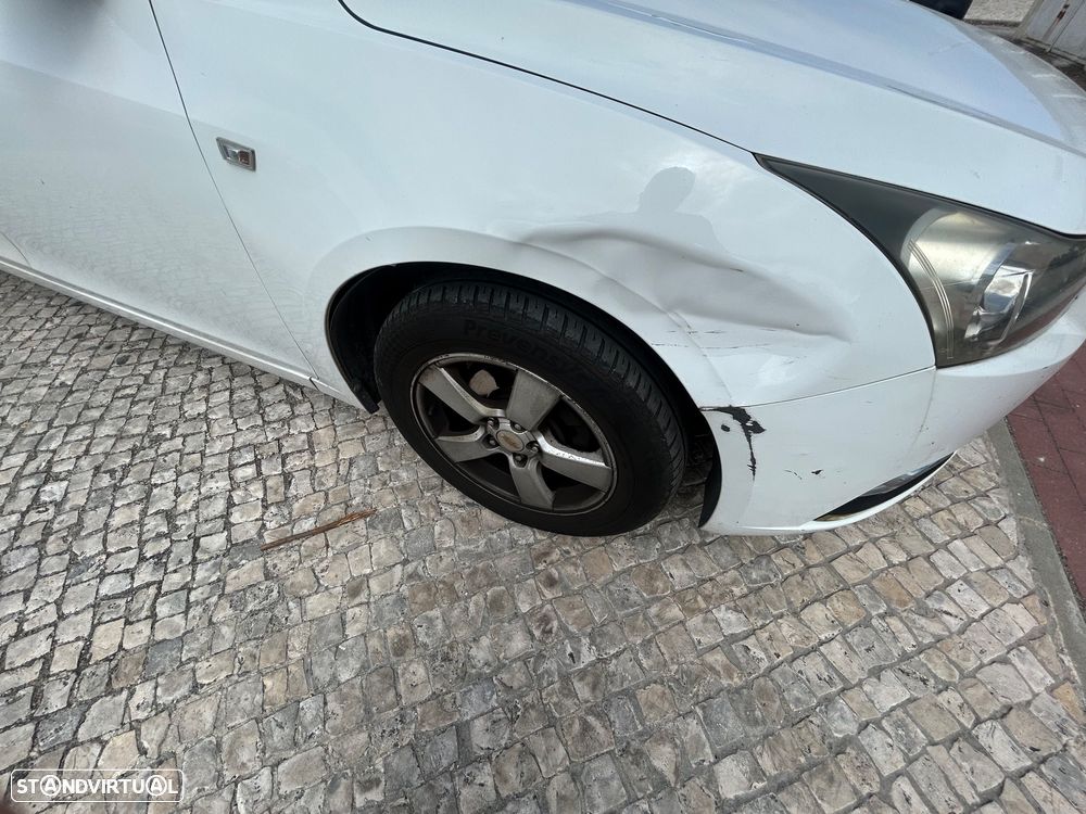 Chevrolet Cruze 1.6 LS - 5