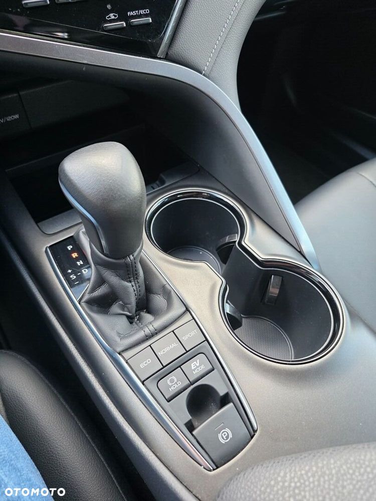 Toyota Camry 2.5 Hybrid Prestige CVT - 16