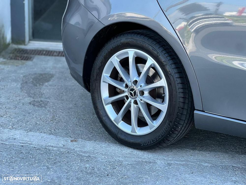 Mercedes-Benz B 200 Progressive - 4