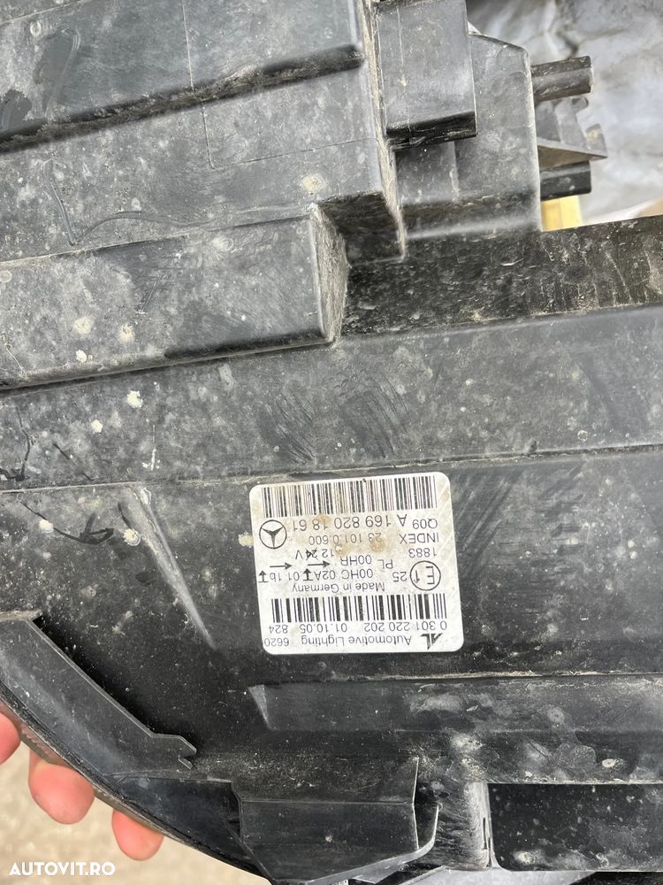 Far stanga/Far dreapta halogen Mercedes Benz B Class W245 2007 - 9