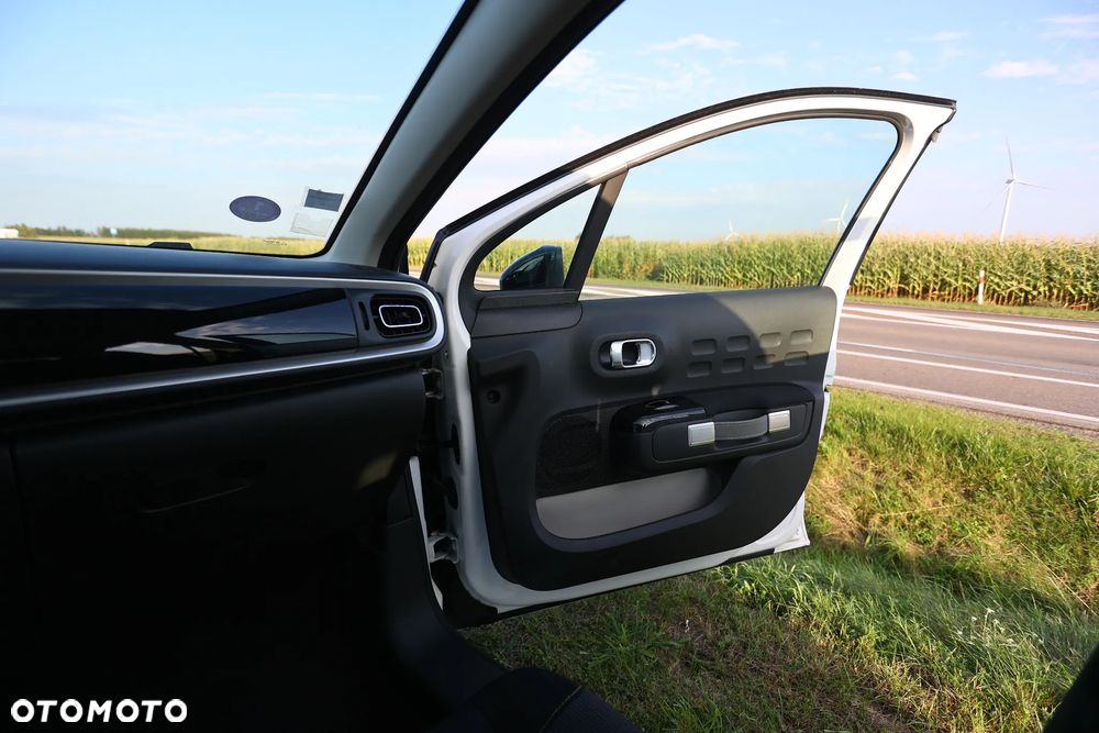 Citroën C3 Pure Tech 110 S&S SHINE - 16