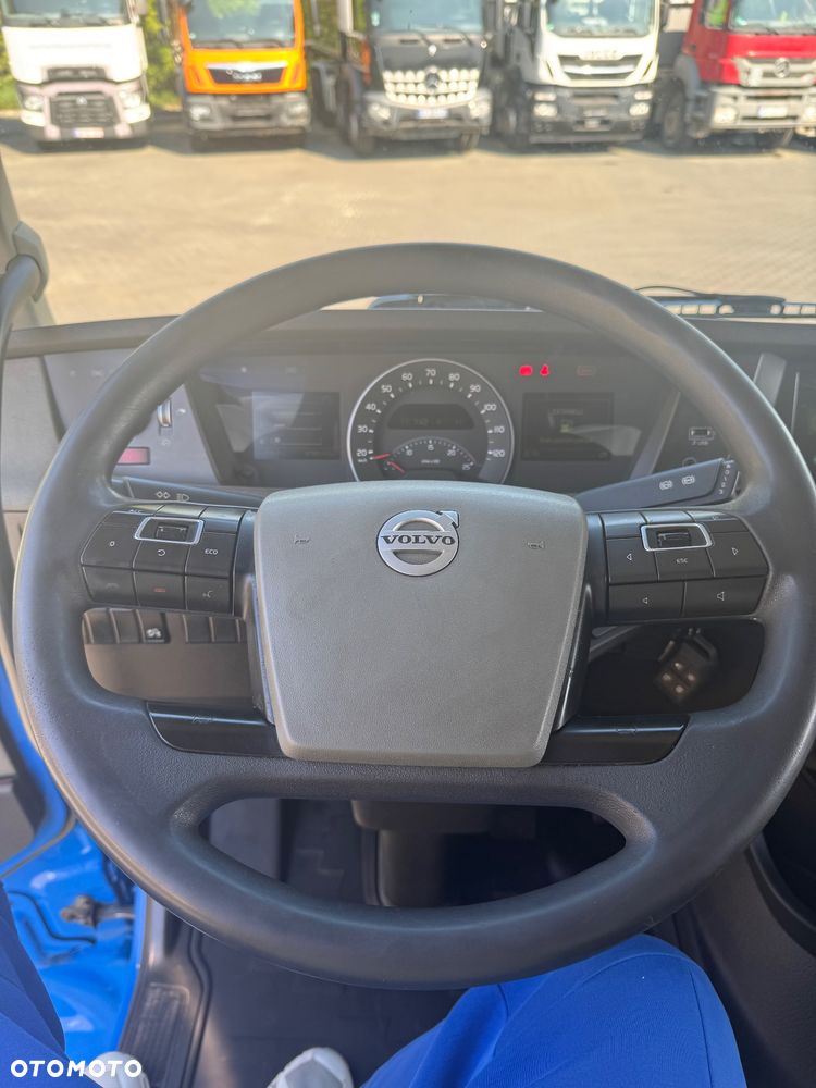 Volvo FH420 z Niemiec ! Opony 70-80%! Nowe hamulce ! Full serwis - 23