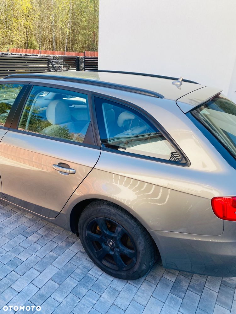 Audi A4 Avant 2.0 TDI DPF Ambiente - 13