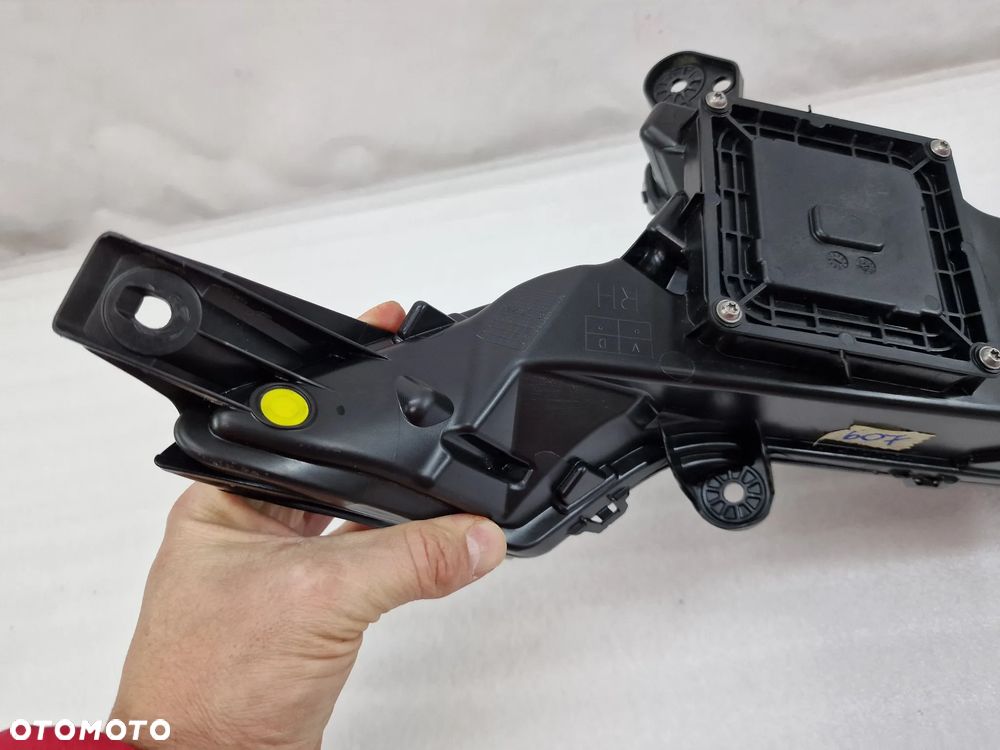 RENAULT MEGANE IV E-TECH ETECH PRAWA LAMPA LED / DRL PRZEDNIA PRZÓD , NR 266009083R , SPRAWNA , POSIADA PRZETWORNICE , NR AUKCJI H209 - 15
