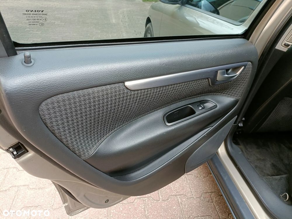 Volvo V70 2.4 - 7