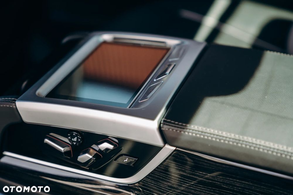 BMW Seria 7 740Ld xDrive - 23