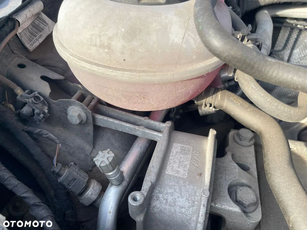 Volkswagen Golf - 19