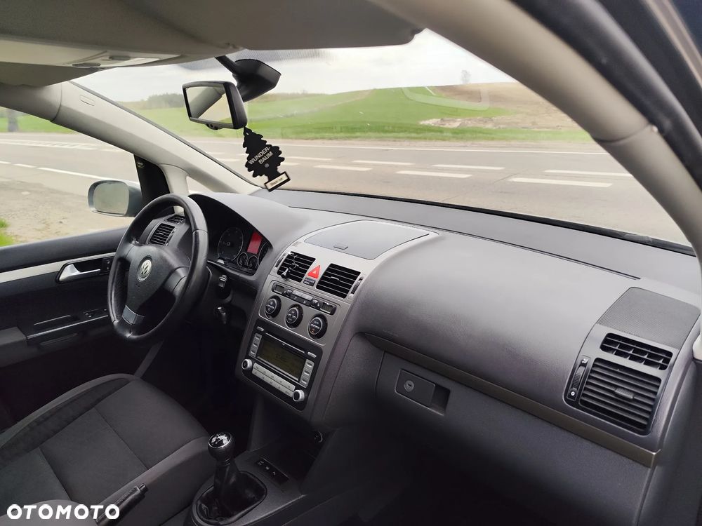 Volkswagen Touran 1.9 TDI Highline - 12