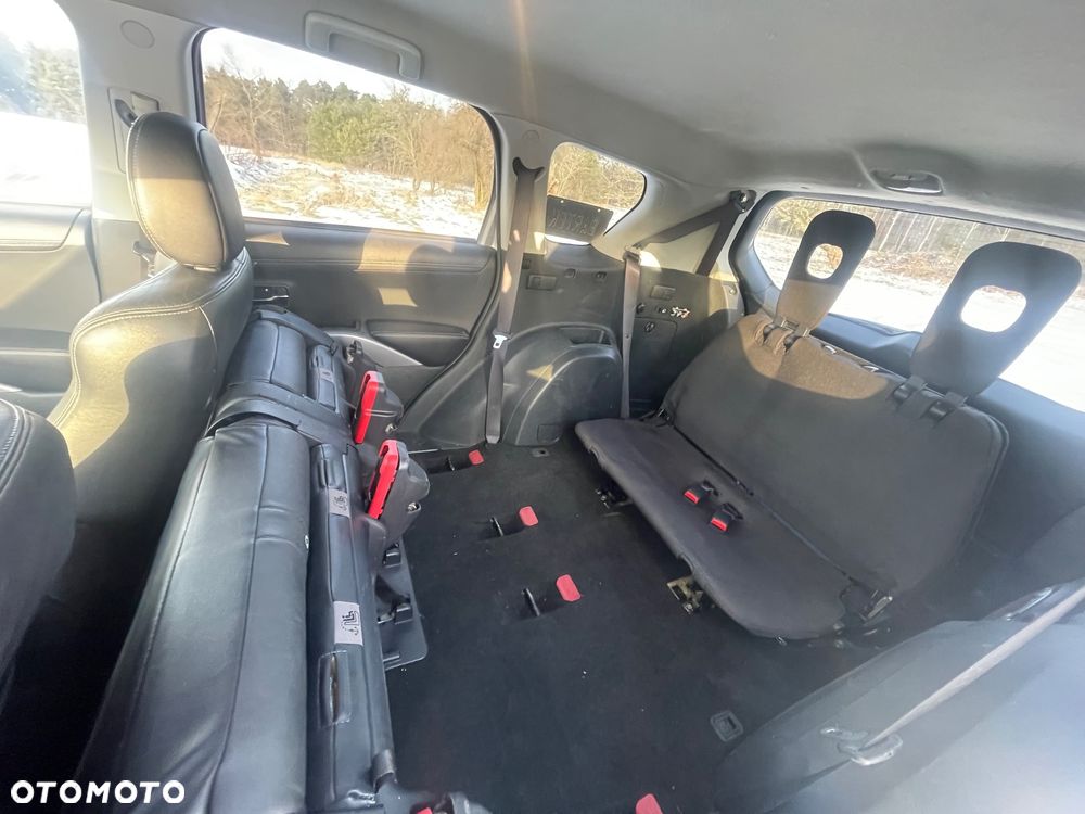 Mitsubishi Outlander 2.2 DID Instyle EU5 TC-SST - 13