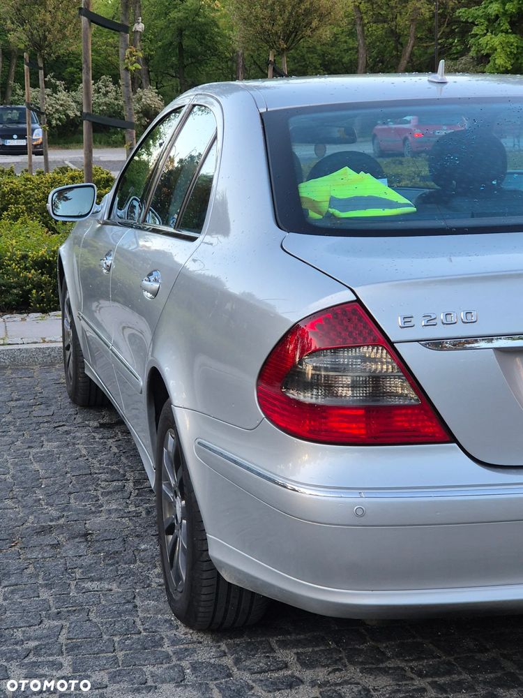 Mercedes-Benz Klasa E 200 CDI Classic - 3